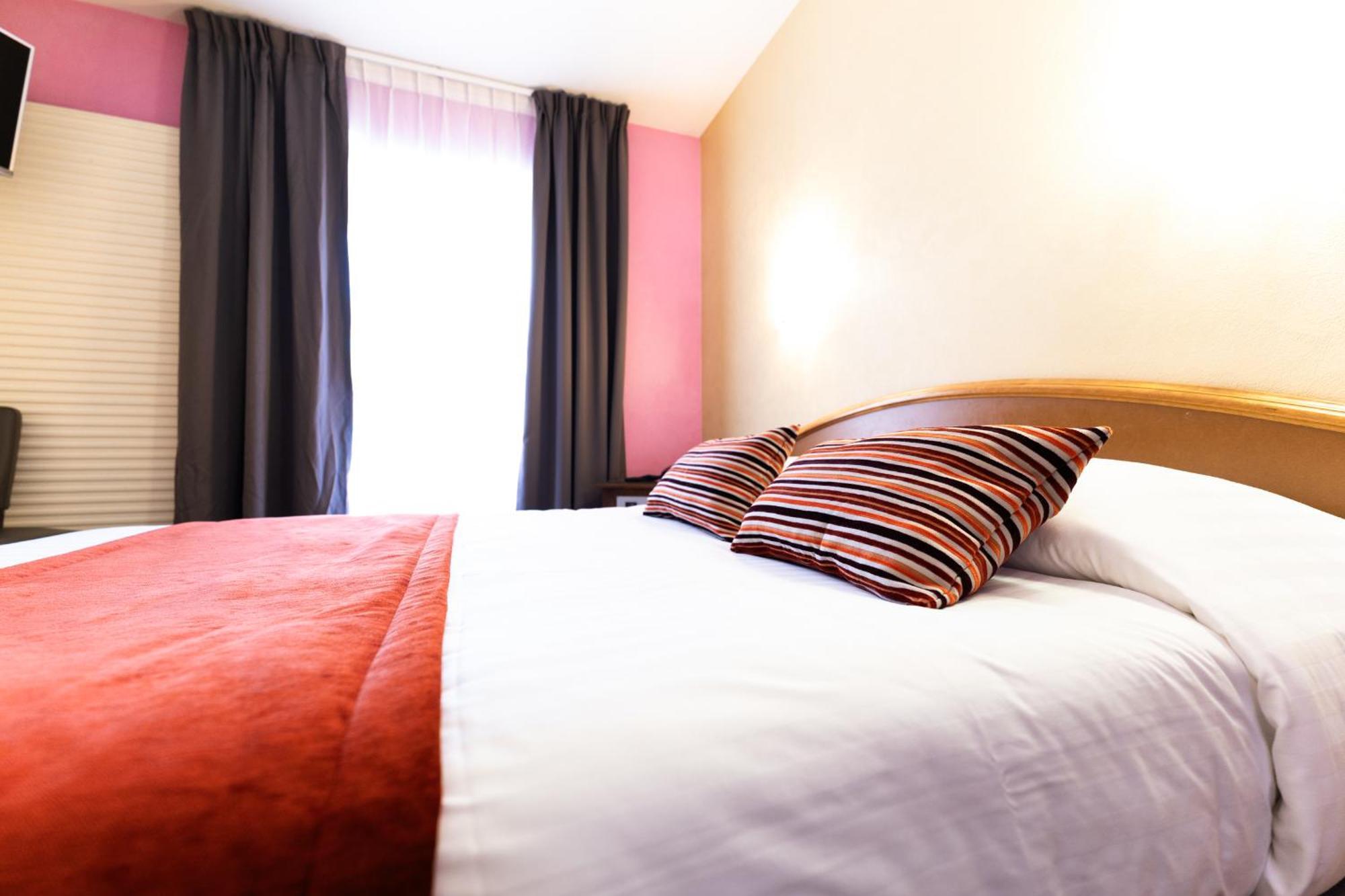 Hotel Cheval De Bronze رُمْيِريمو المظهر الخارجي الصورة