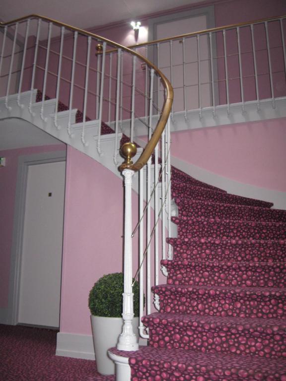 Hotel Cheval De Bronze رُمْيِريمو المظهر الخارجي الصورة